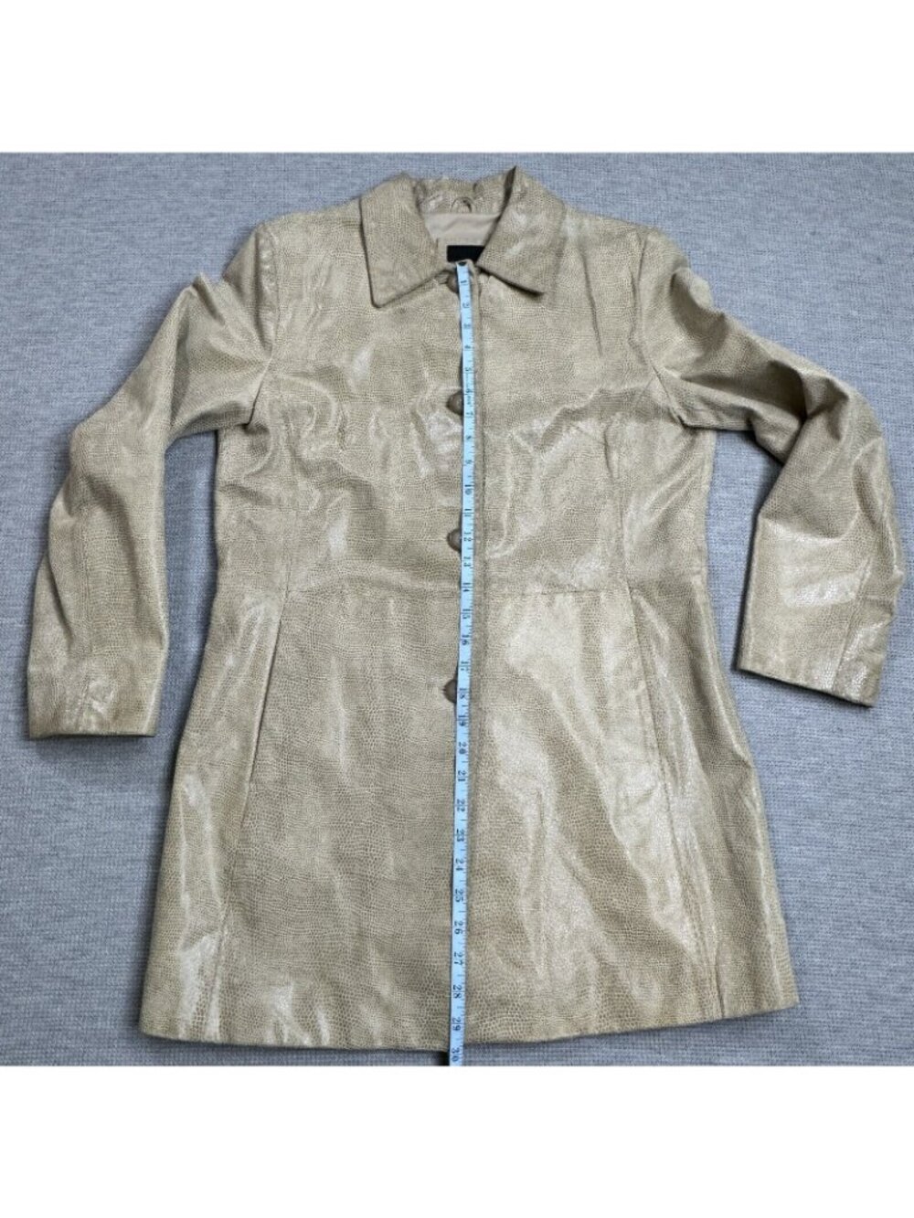 Colebrook & Co Leather Coat Womens Size M Tan Snakeskin Button Front Lined Beige - Picture 15 of 16